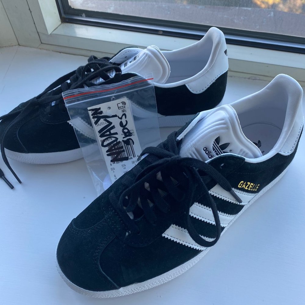 ADIDAS GAZELLE SHOES (BLACK)